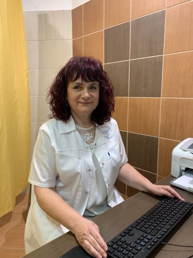 dr. Emri Éva